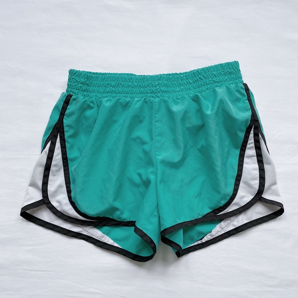 Women’s athletic running shorts size small